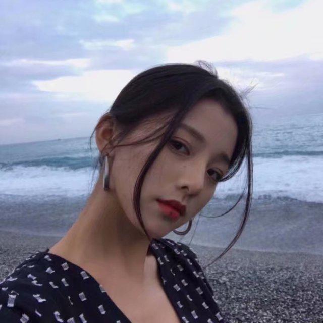 寂寞玫瑰的照片