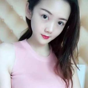 小洛的照片