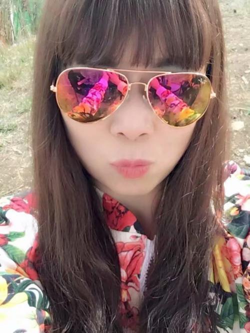 就是这个妞的照片