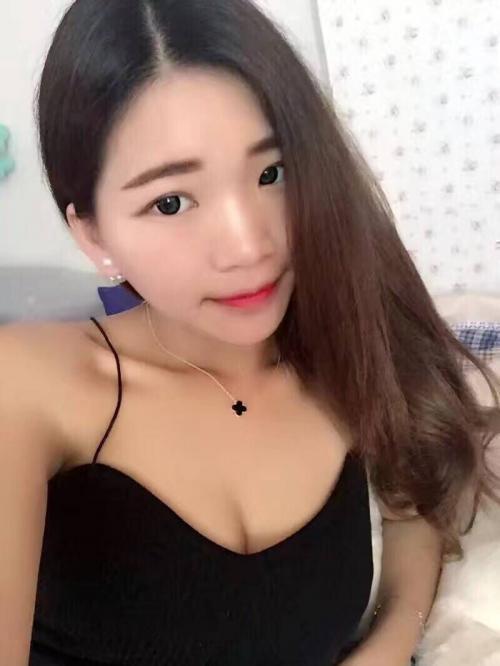 任凭你宠爱的照片