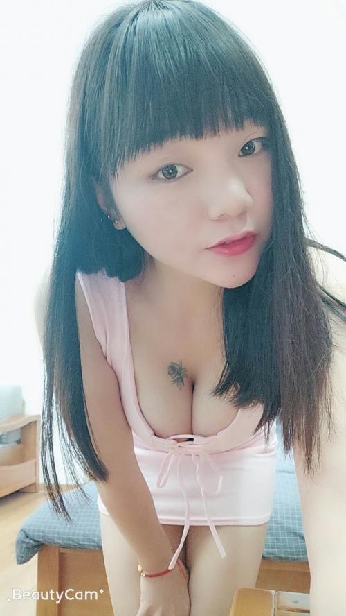 可爱洋娃娃的照片
