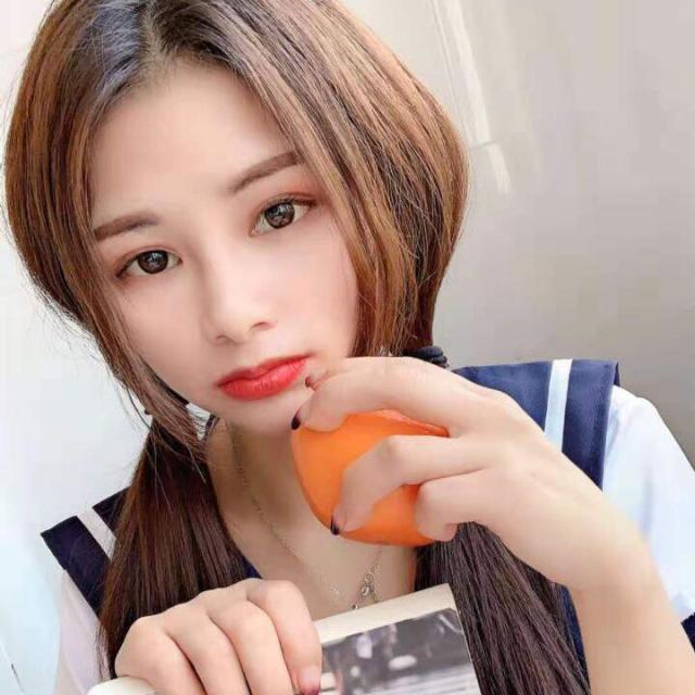 大兔子的照片