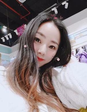 王璐的照片