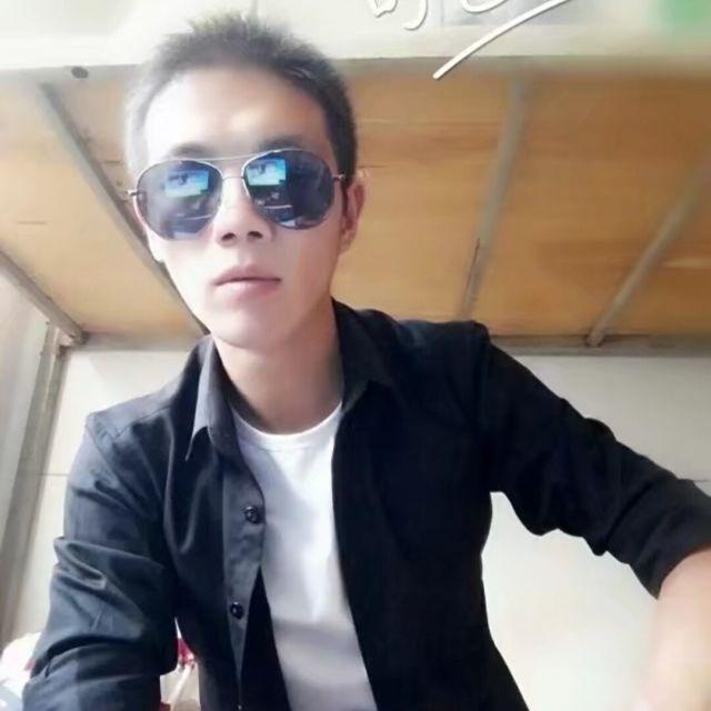 黑礼服的照片