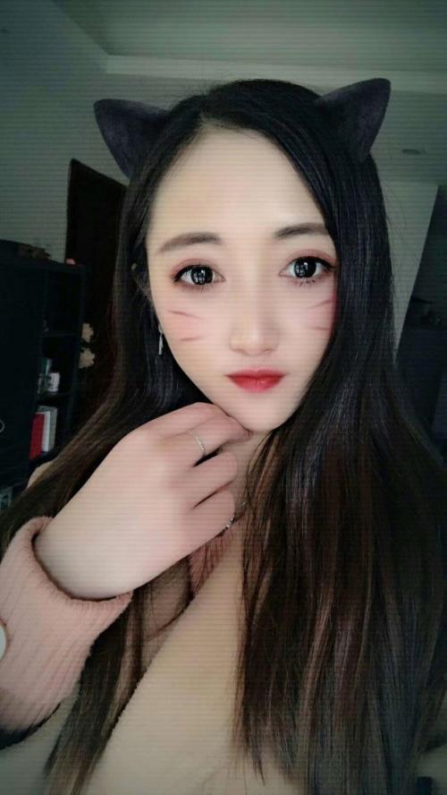 飞舞的烟花的照片
