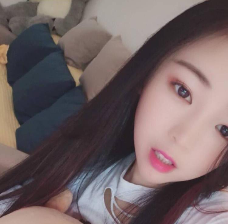 春天的帅哥的照片