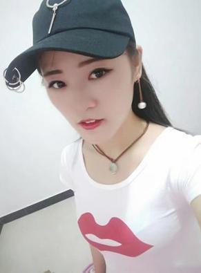 小玲的照片