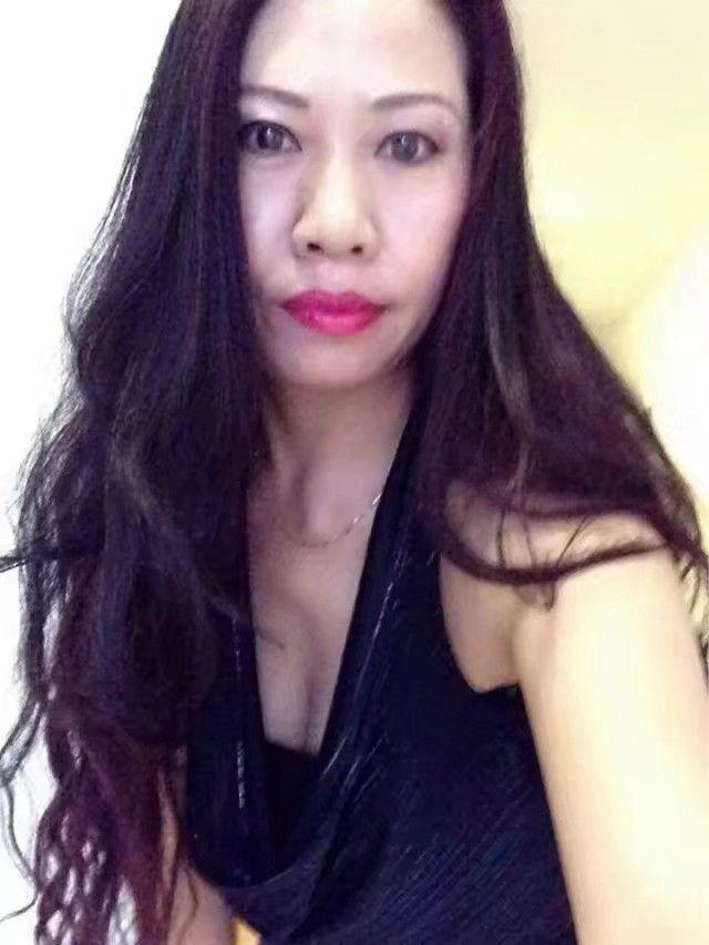 子夜的照片
