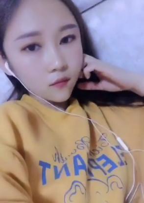 小艾的照片