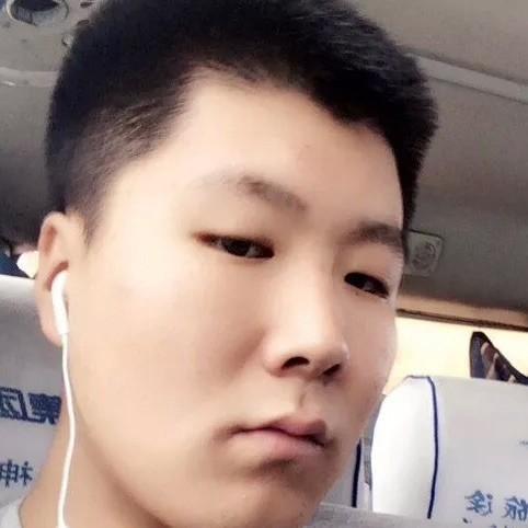 闪耀的屁灯的照片