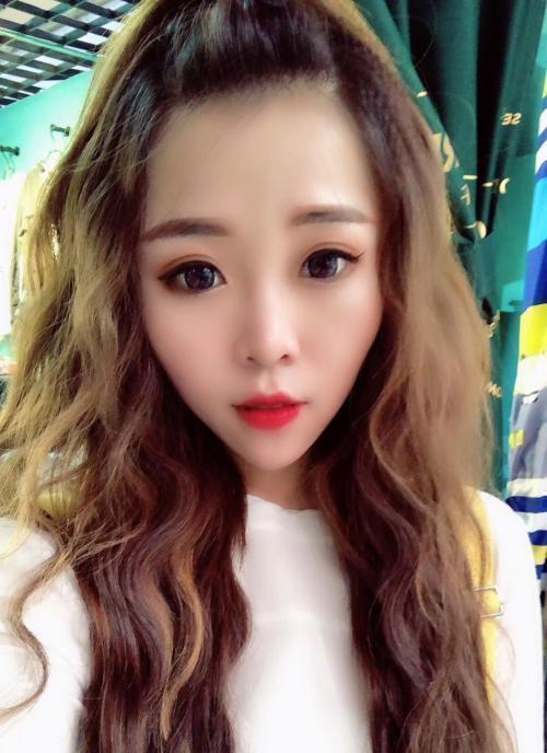 漠然的照片