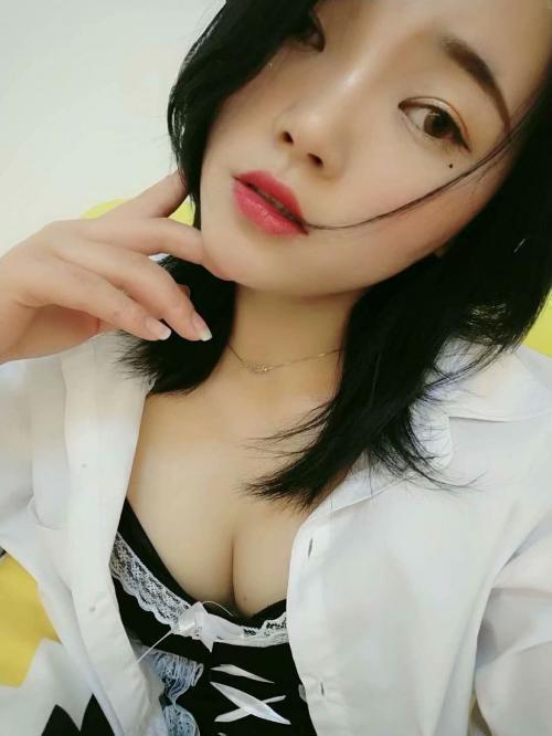 柔情蜜意嗯的照片