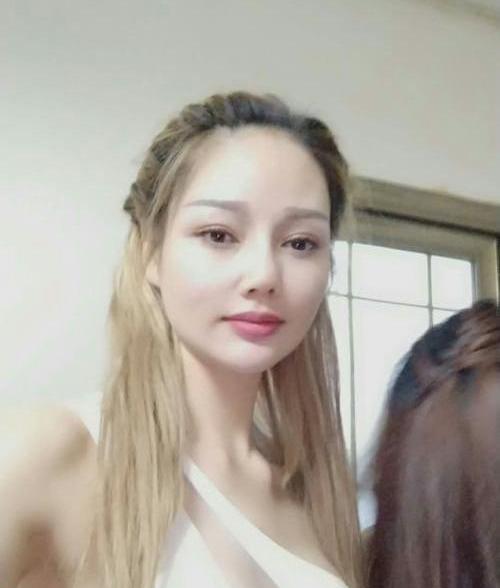 娜娜的照片