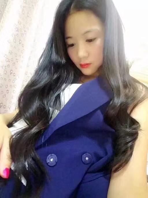 米莱的照片