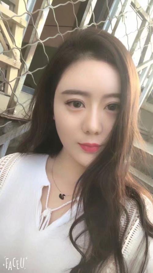 星月同辉煌的照片