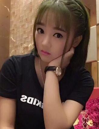 小丫头的照片