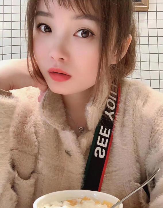 凌靖致远的照片