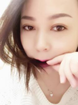女人爱干净的照片