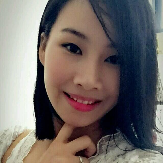 孤独的玫瑰园的照片