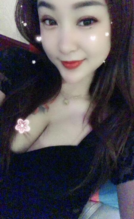孤独美女的照片