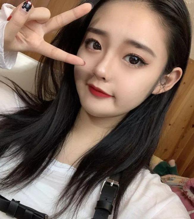 漂亮姑娘的照片