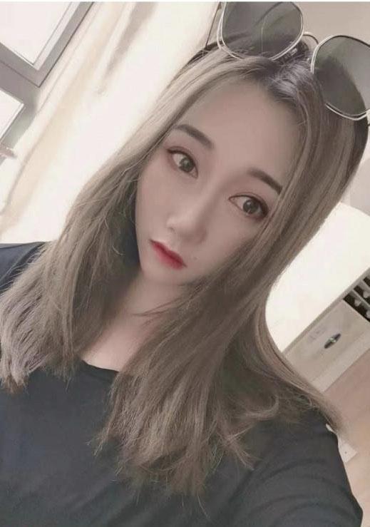 兰.波儿的照片