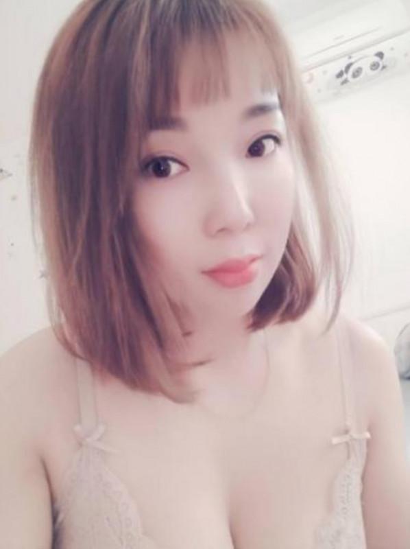 瞄系少女的照片