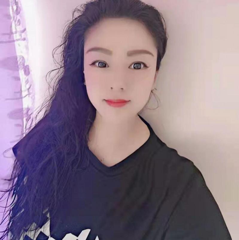 琯琯爱笑的照片