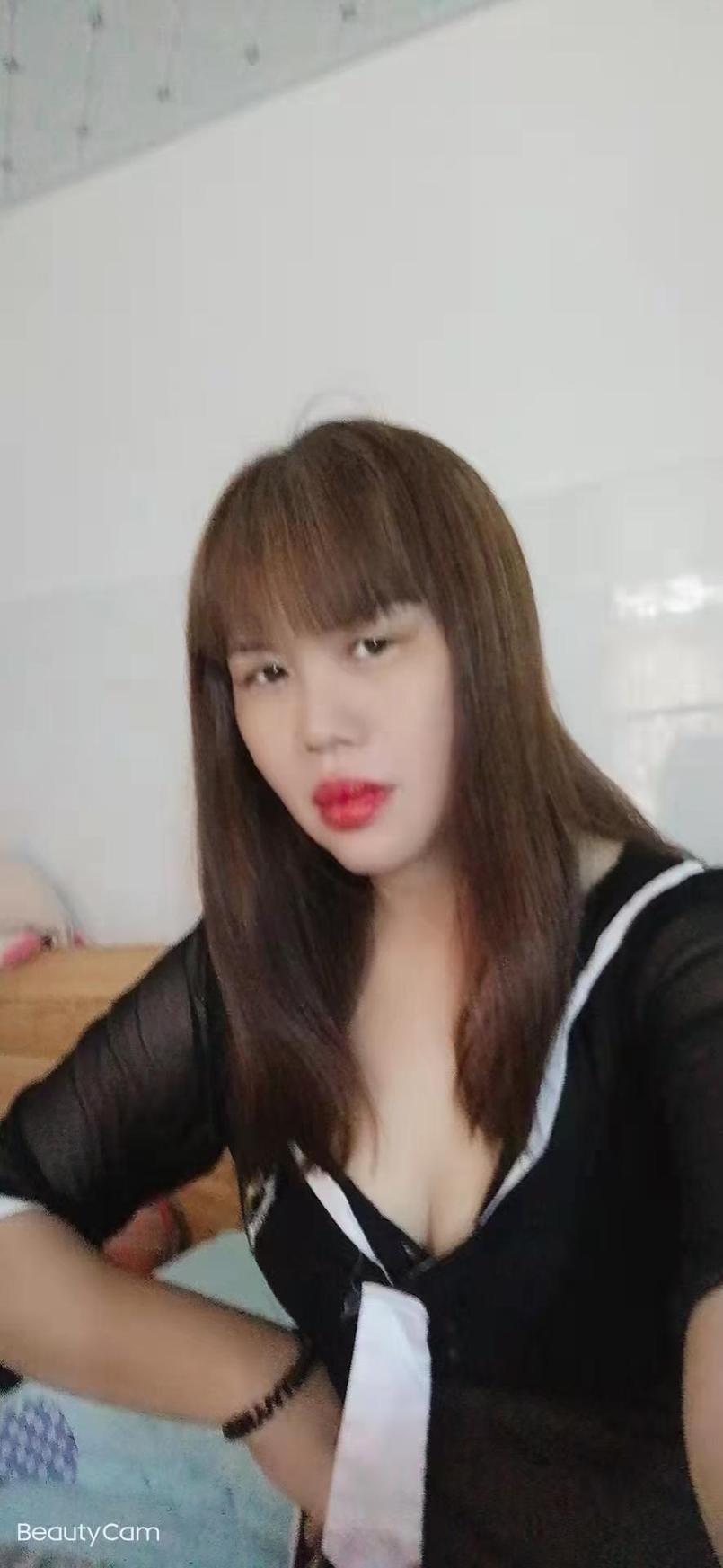 撇撇杳杳的照片