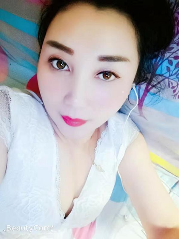 苹果姑娘的照片