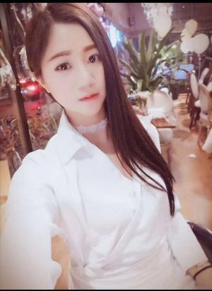 甜甜的照片