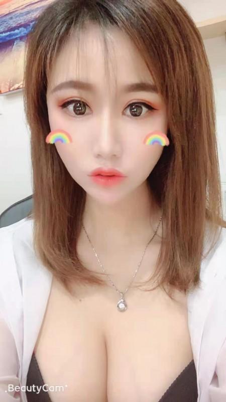 小燕的照片