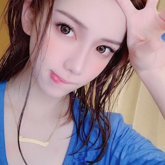 素媚妖娆的照片